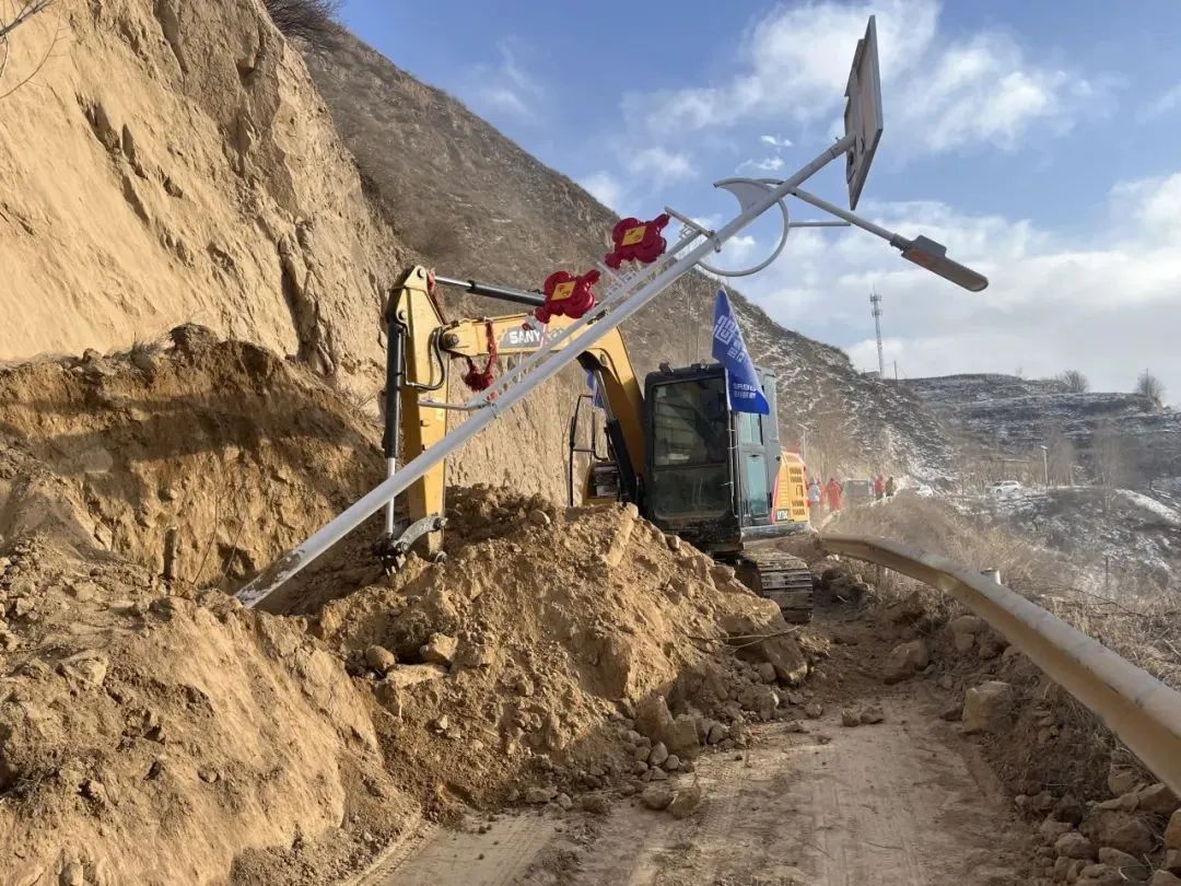 馳援災區(qū)！ 路橋集團在甘項目積極參與地震搶險救災