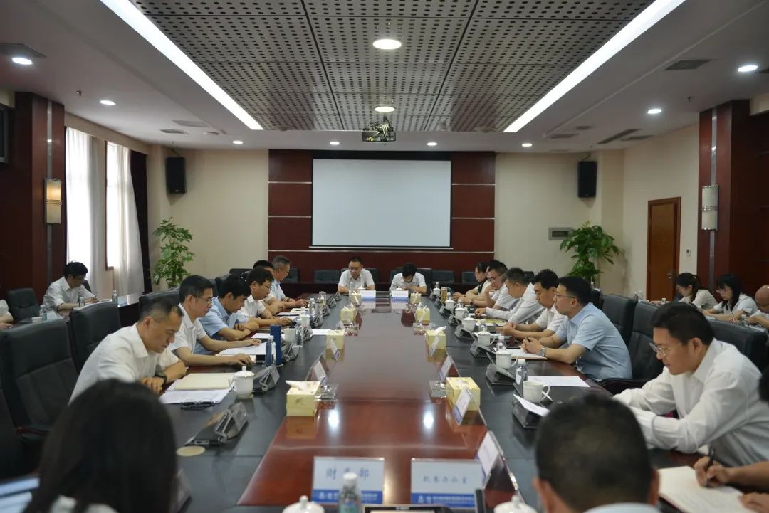 四川路橋黨委召開2024年四川路橋黨委第三次理論學(xué)習(xí)中心組（擴大）學(xué)習(xí)會議暨黨紀學(xué)習(xí)教育第二次專題學(xué)習(xí)會