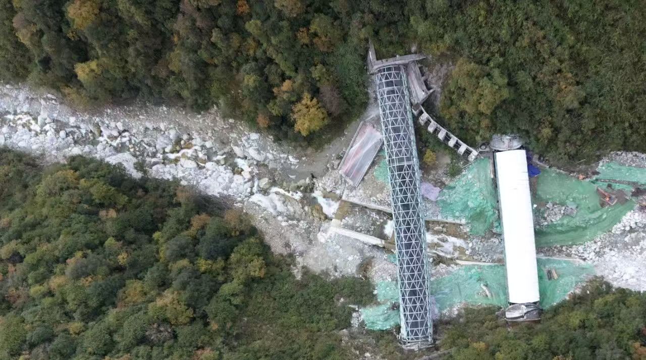 媒體關(guān)注 | 歷經(jīng)99天重建，雅康高速日地溝大橋今日恢復(fù)雙向通車！